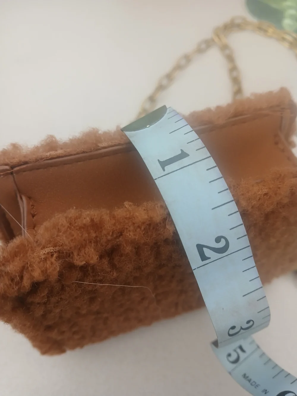 Universal Thread Crossbody Bag with Gold Chain